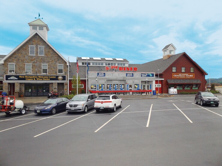 Hooksett Service Plazas 001e.jpg