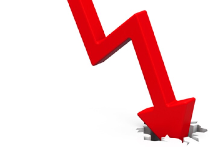 down-arrow-fotolia.jpg