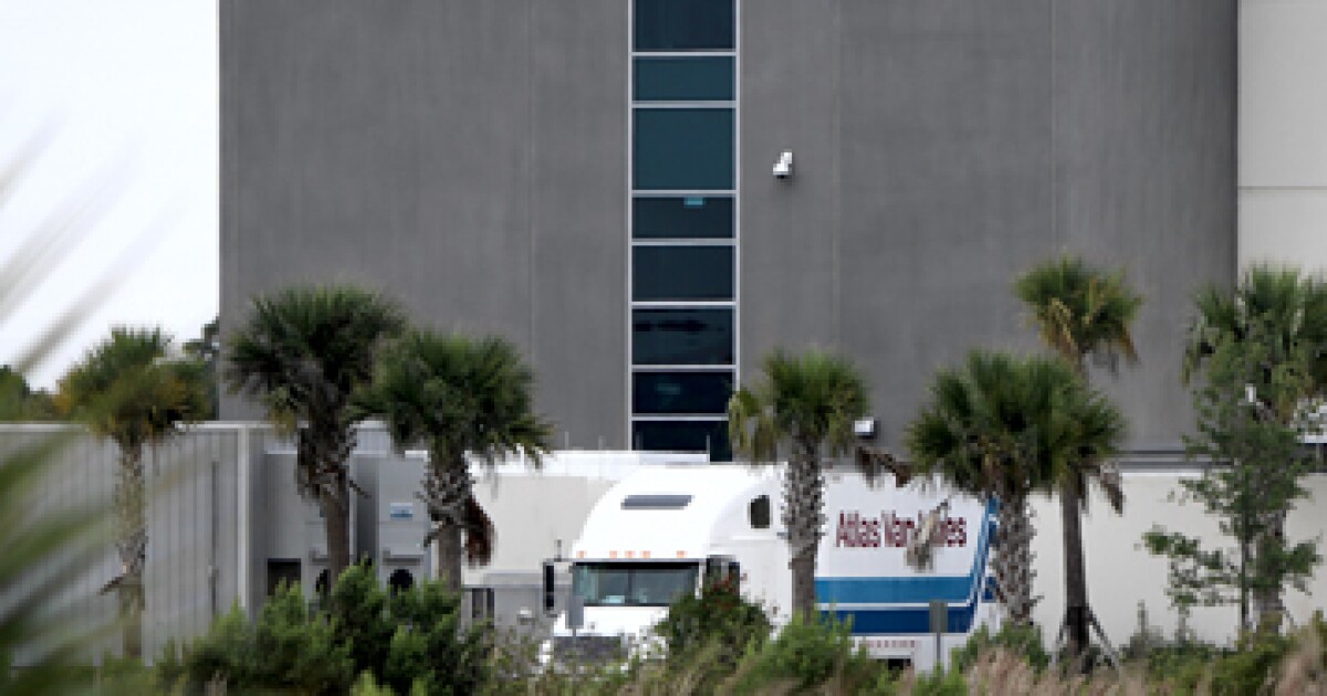 What happens if shareholders move to a new state? What happens if shareholders move to a new state?