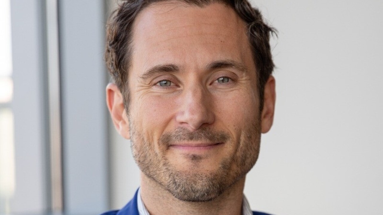 Headshot of Nick Petschek