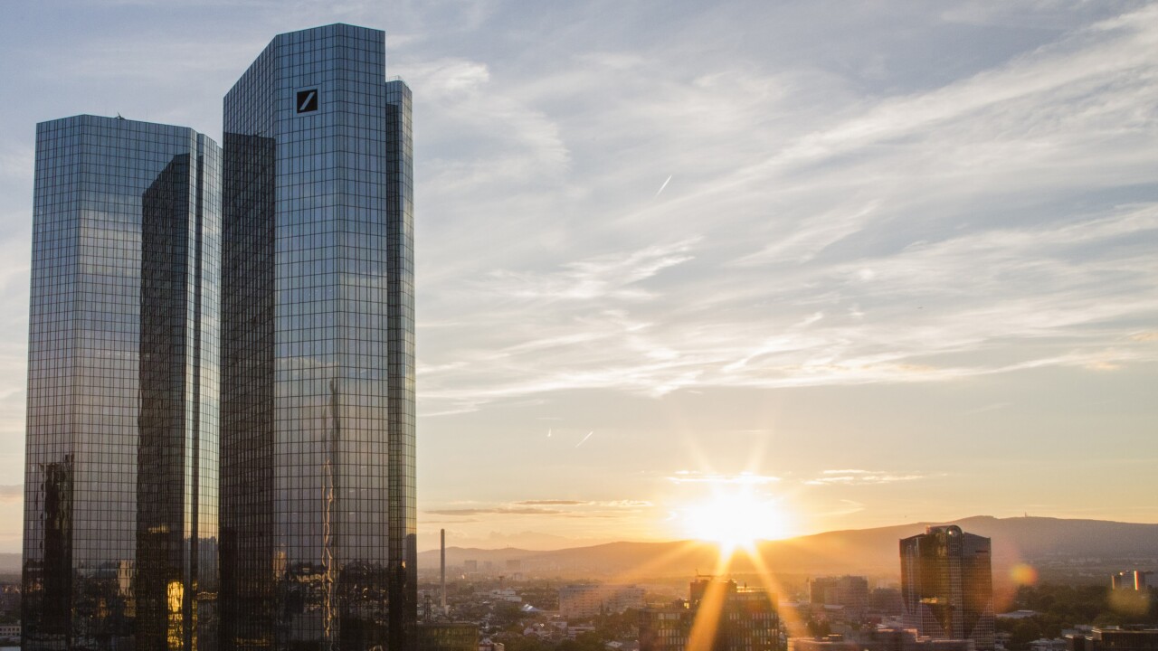 Deutsche-Bank-HQ-Frankfurt-sunset-Bloomberg-News.jpg
