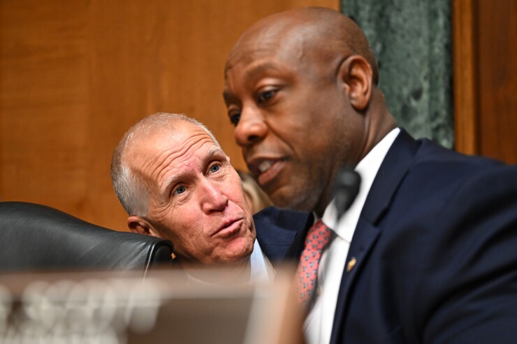 Tillis Scott