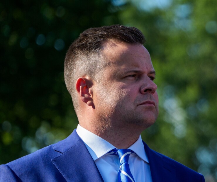 Trump Pushes Powell On Interest Rates During Tour Of Fed