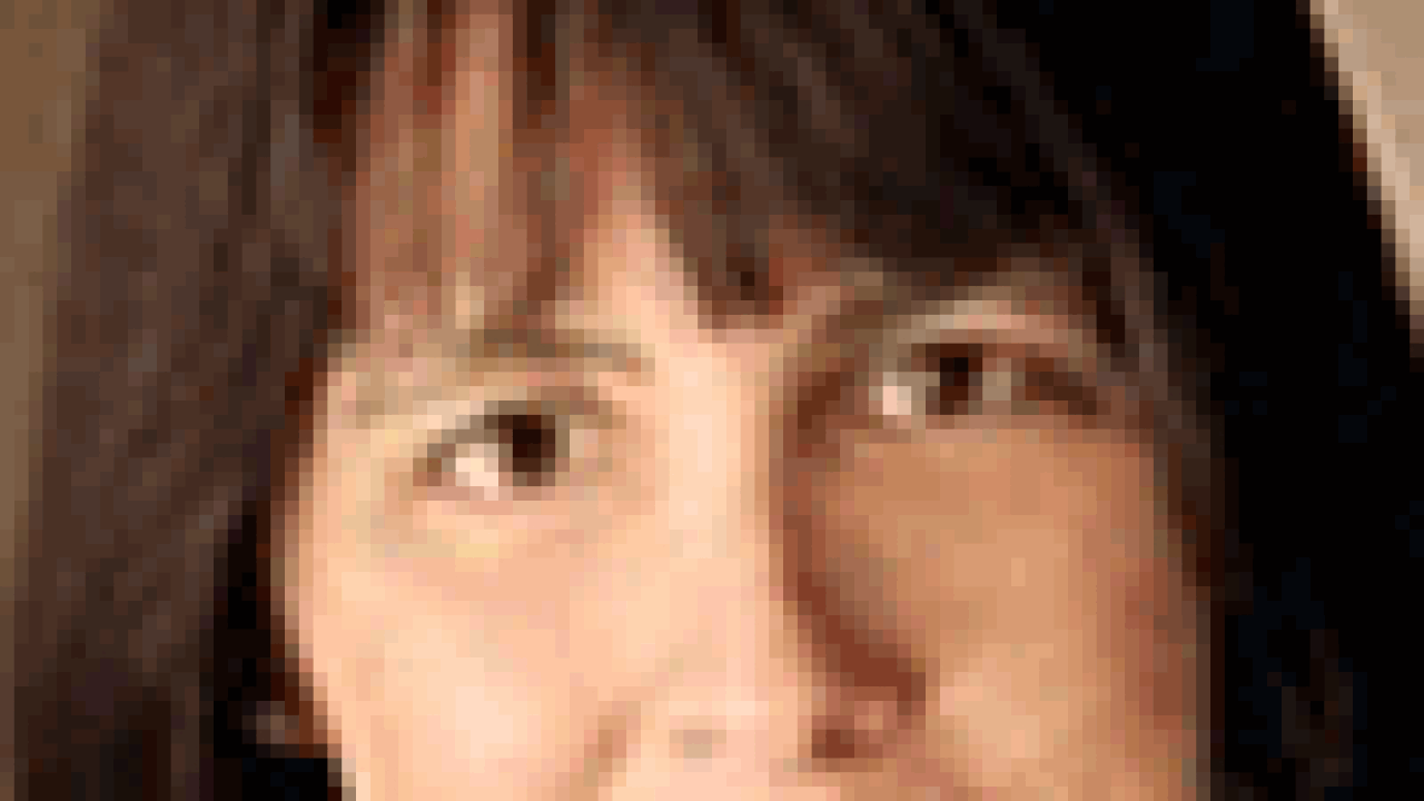 beth-costa-100.gif