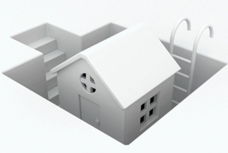 nmn0916-houseinpool-adobe-365.jpg