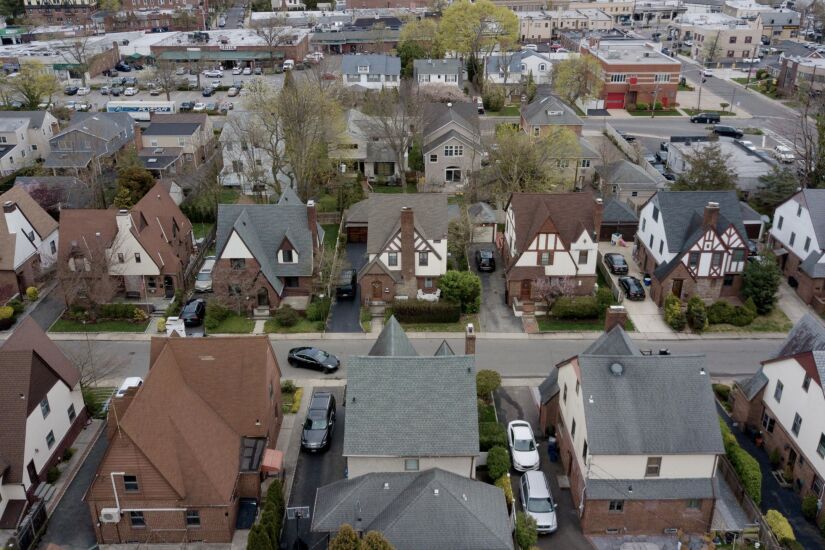 Home Prices Soar in Frenzied U.S. Market Drained Of Supply