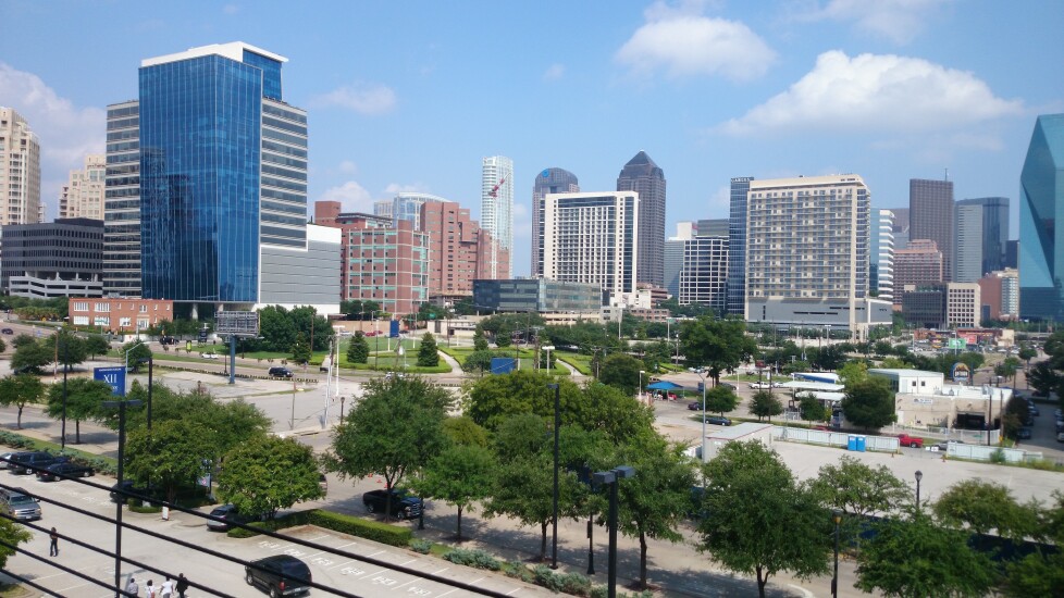 NMN100418-dallas.jpg
