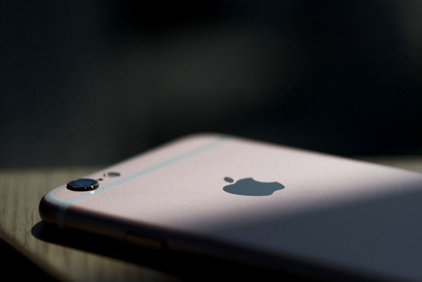 iphone 6s shadowed