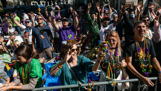 Crowds along the side of the Mardi Gras parade in New Oreans in 2022