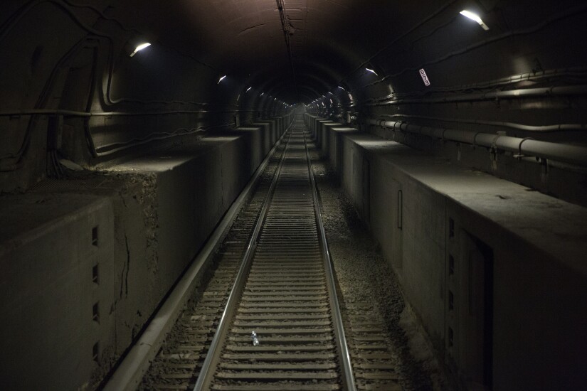 Inside the Hudson Rail Tunnel: Decay, Water and a Power Puzzle