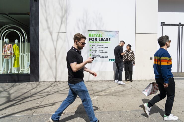 NYC Shoppers As Retail Sales In U.S. Show Impact Of Surging Gasoline Prices - Bloomberg News - 08-03-2022