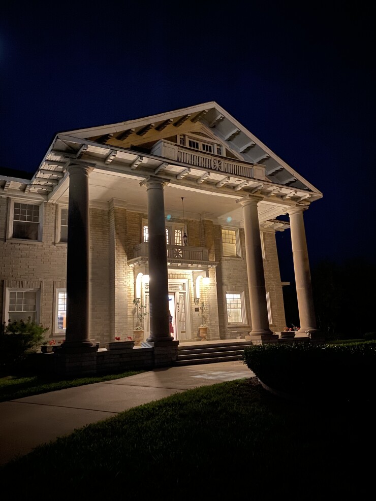 Tulsa's Skyline Mansion