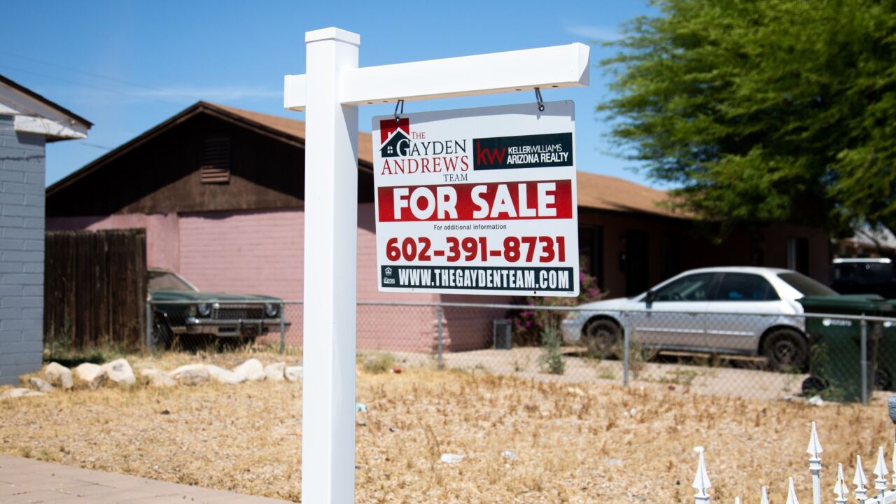 Booming U.S. Recovery Is Leaving Some Communities Completely Behind