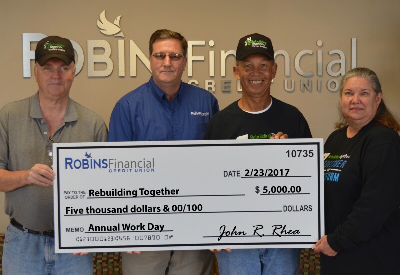 Robins 051217.jpg