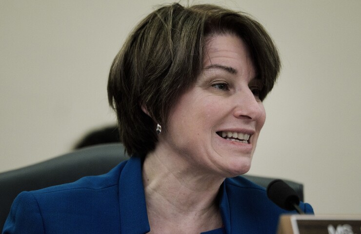 amy_klobuchar_ussenator_mn_bl_120717.jpg