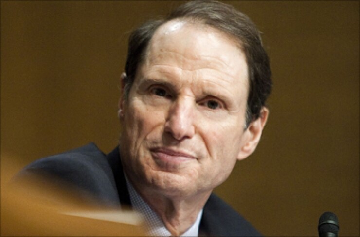 wyden-ron-bl072711-357.jpg