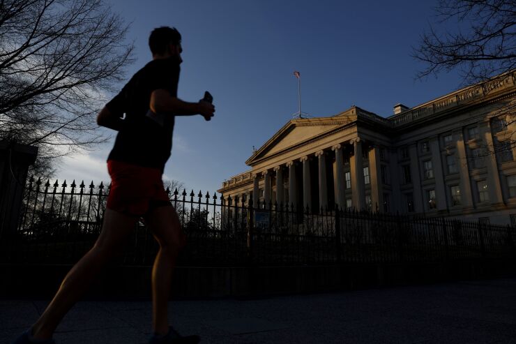 treasury-runner.jpg