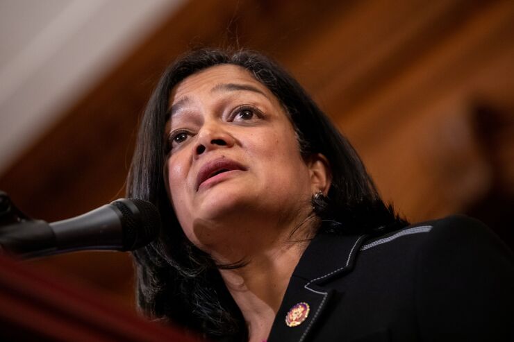 jayapal-pramila-.jpg