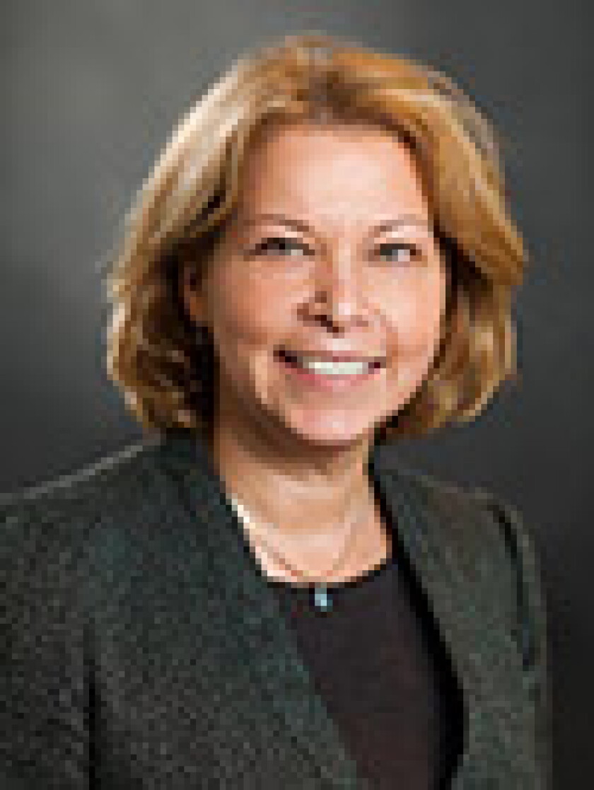 lynettehotchkiss100.jpg
