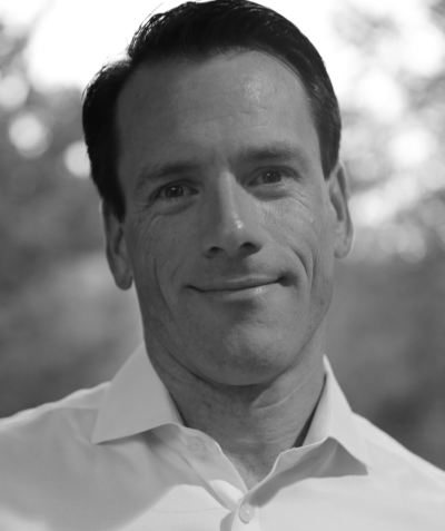 Damian Warren