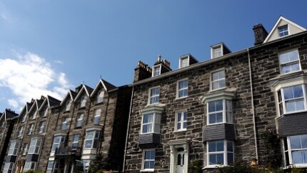ASR_Waleshomes0904