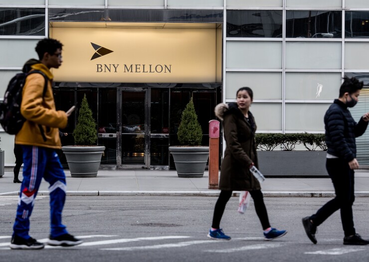 BNY Mellon Pershing bank picture Bloomberg April 22, 2019