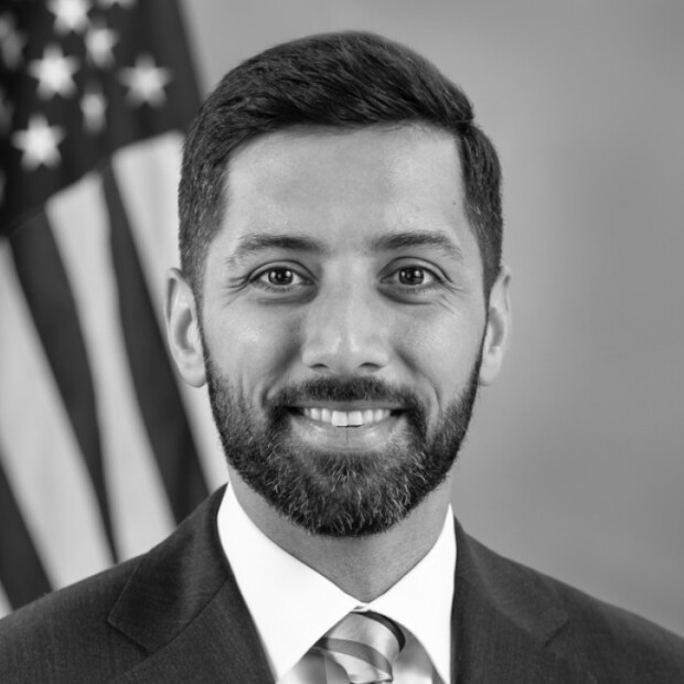 Ahmed Abonamah - B&W