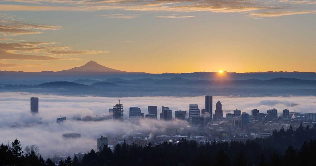 Oregon school district takes a ratings hit on financial woes Oregon school district takes a ratings hit on financial woes