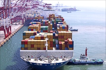A shipping port container harbour