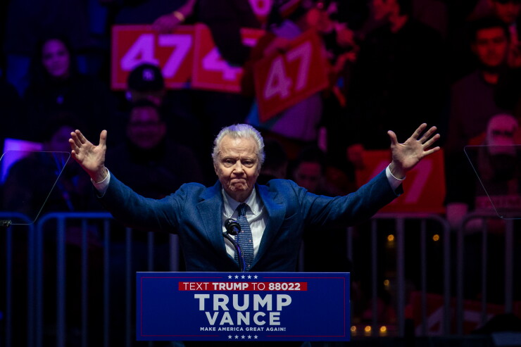 Jon Voigt at a Trump rally