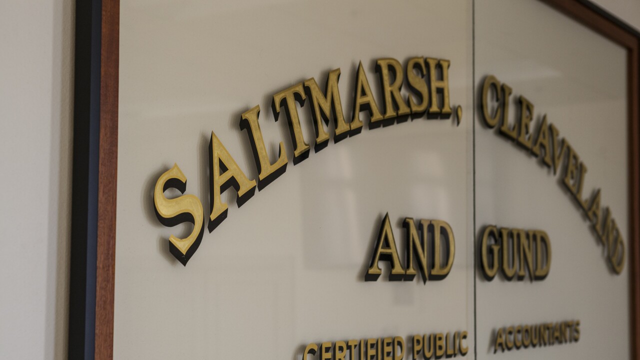 Saltmarsh, Cleaveland & Gund logo