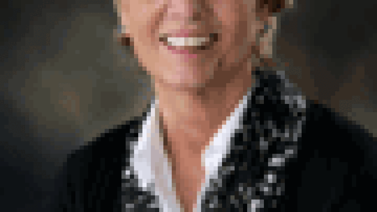 joanne-woiteshek.gif