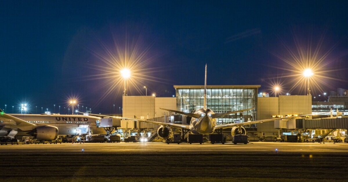 United flight UA-946 diverts to Shannon for medical emergency, resumes to Amsterdam