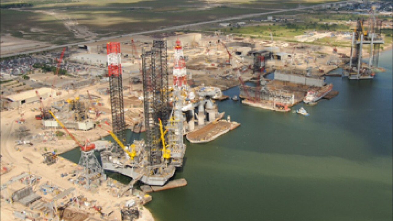keppel-yard-oil-rig-credit-clui-357.jpg