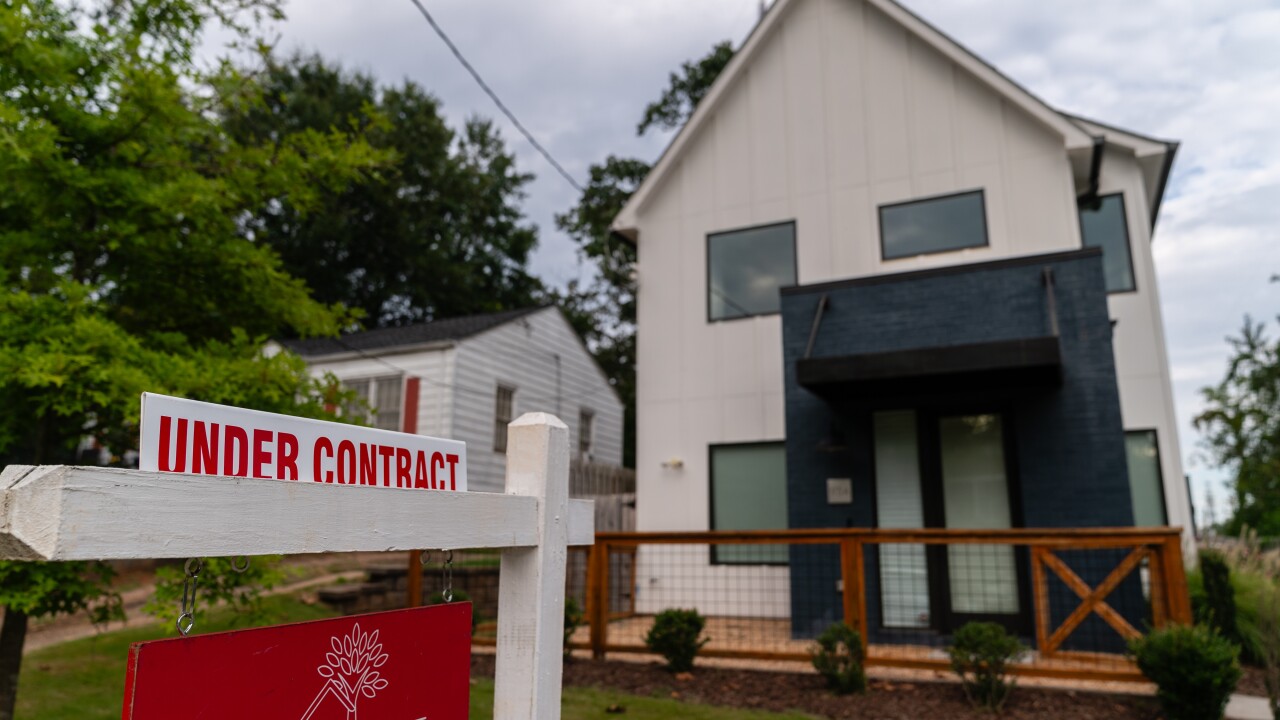 US Home Prices Climb For Fifth Month Amid Tight Inventory