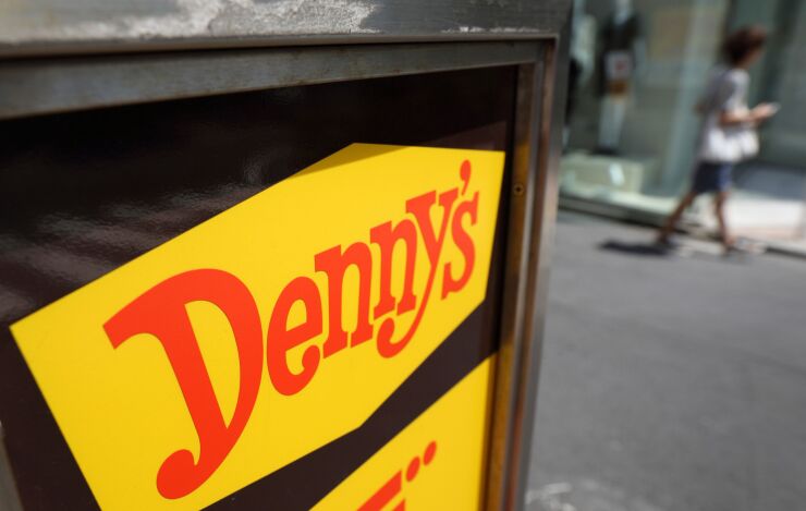 Denny's sign