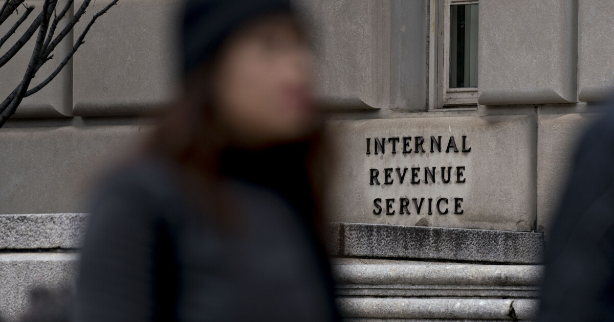 IRS falls short when employees get arrested IRS falls short when employees get arrested