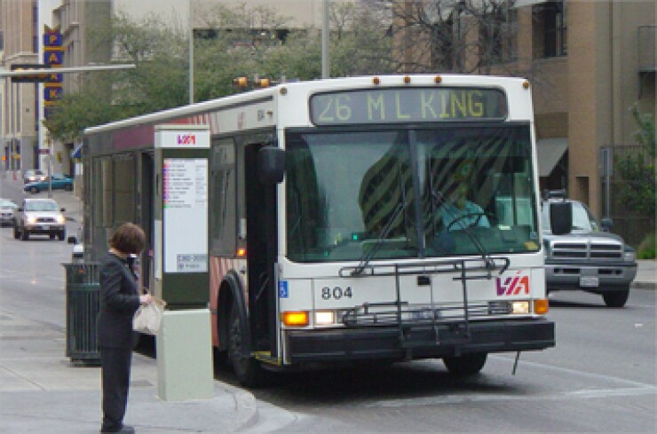 san-antonio-via-bus-357.jpg