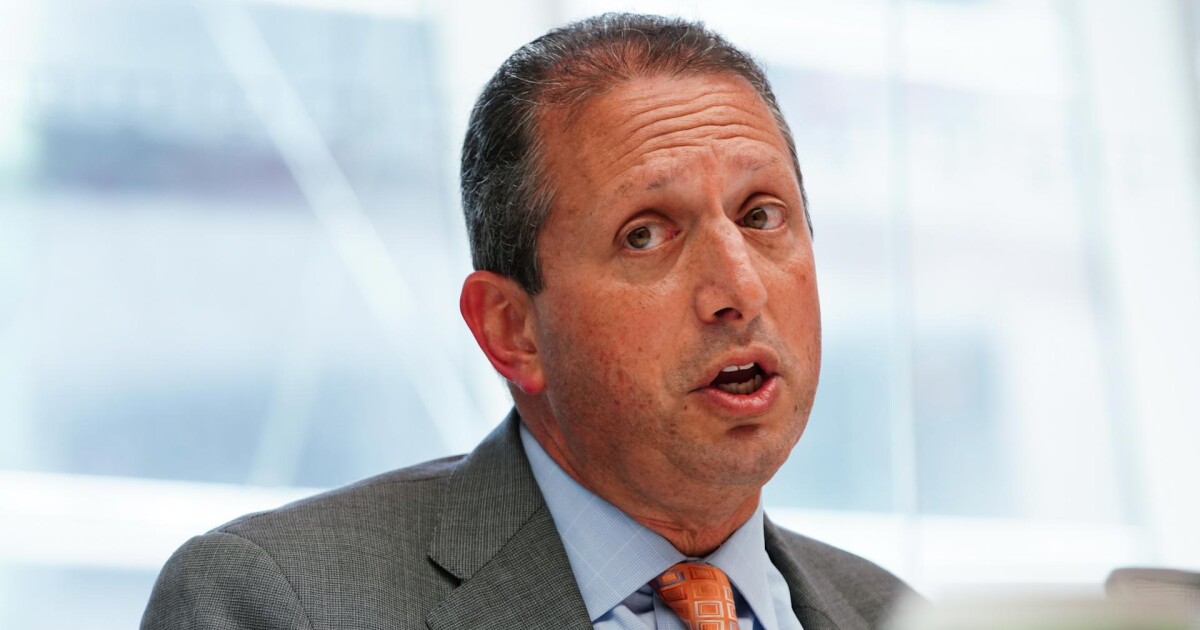 Comptroller warns of Trump risks to New York City federal funding Comptroller warns of Trump risks to New York City federal funding
