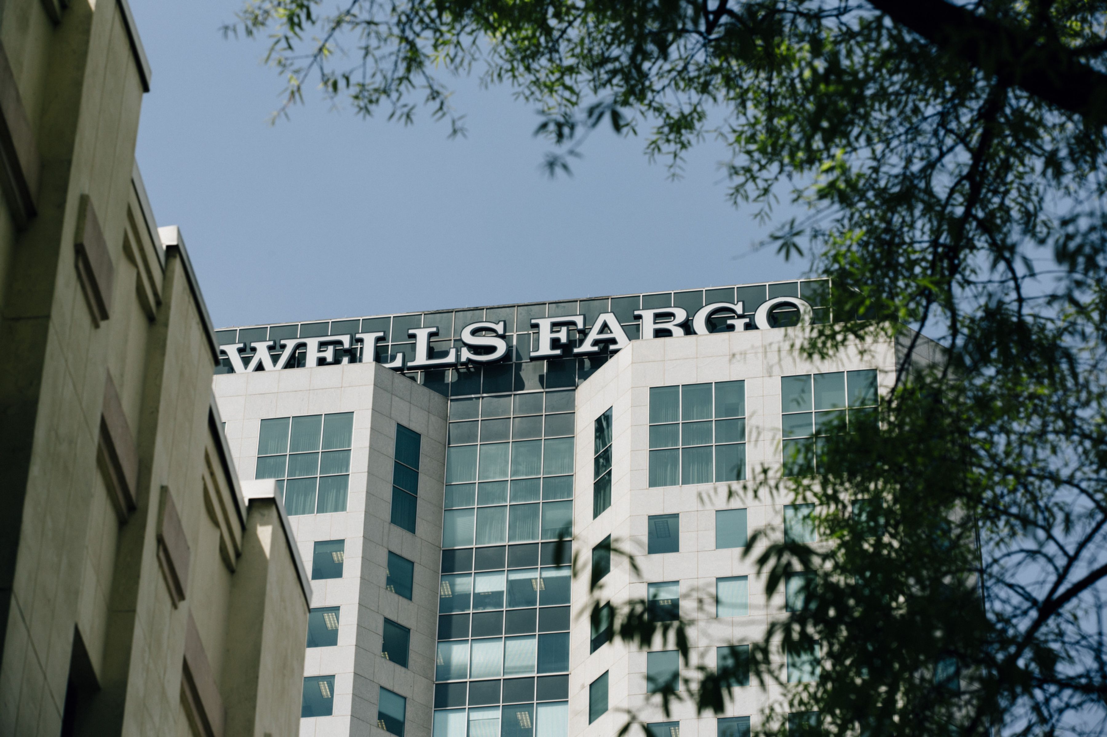wells-fargo-announces-2022-advisor-pay-grid-financial-planning